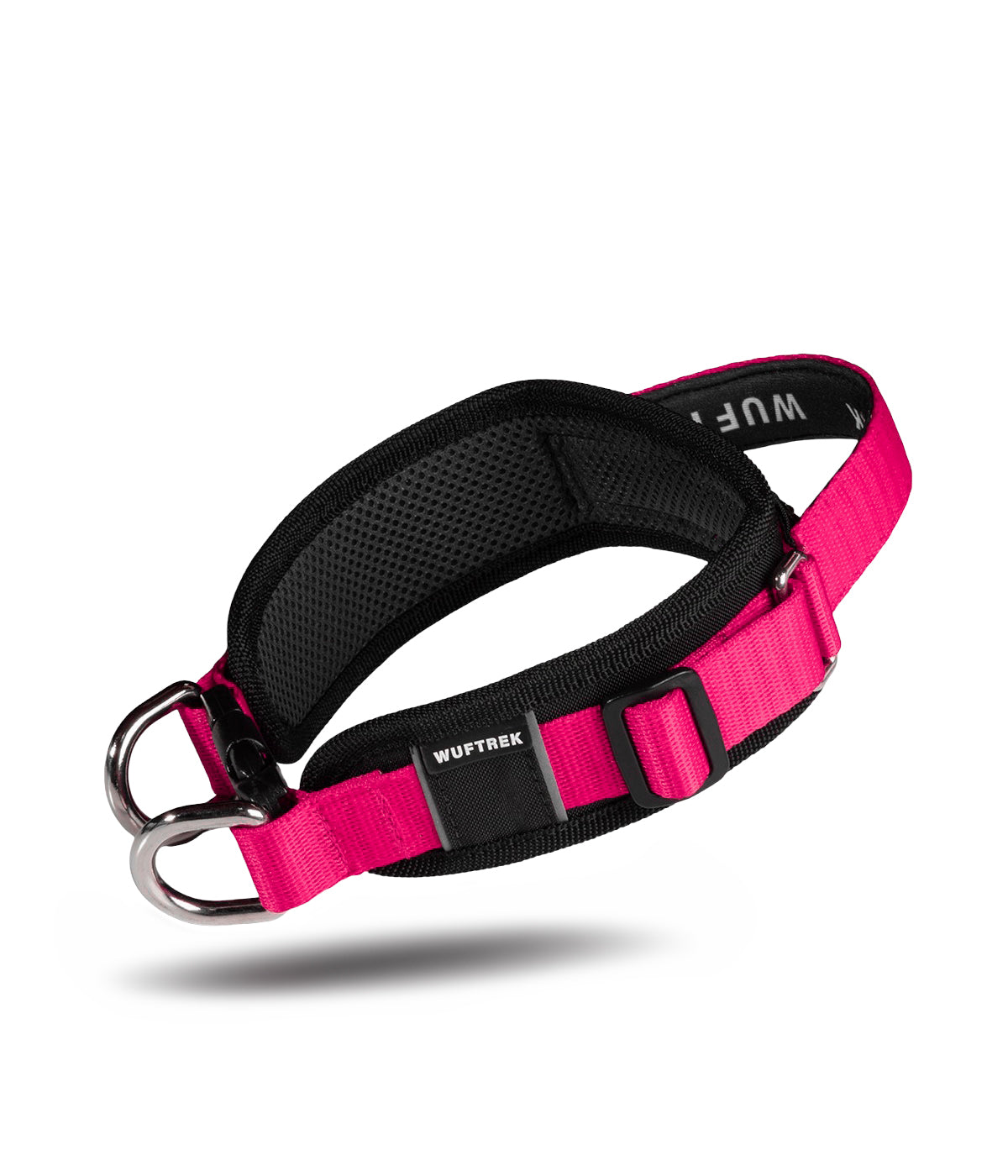 Un collar ancho color negro con fucsia, con manija de agarre, forro en neopreno y dos argollas de enganche al frente