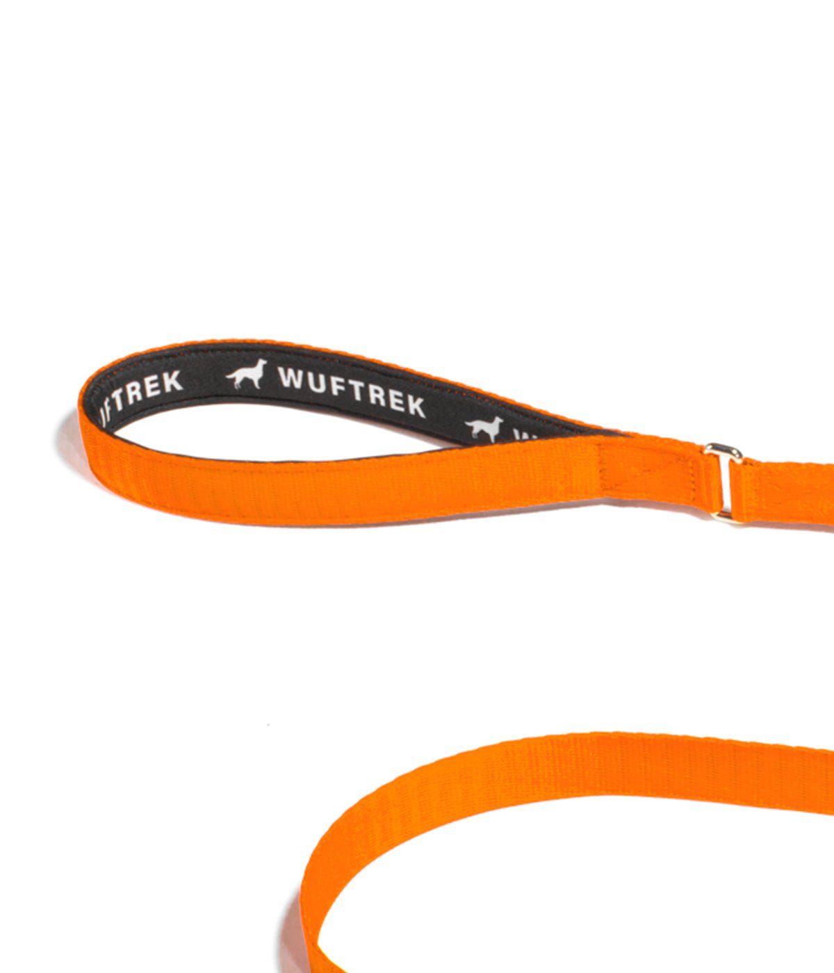Detalle de la manija de la correa para perros color naranja