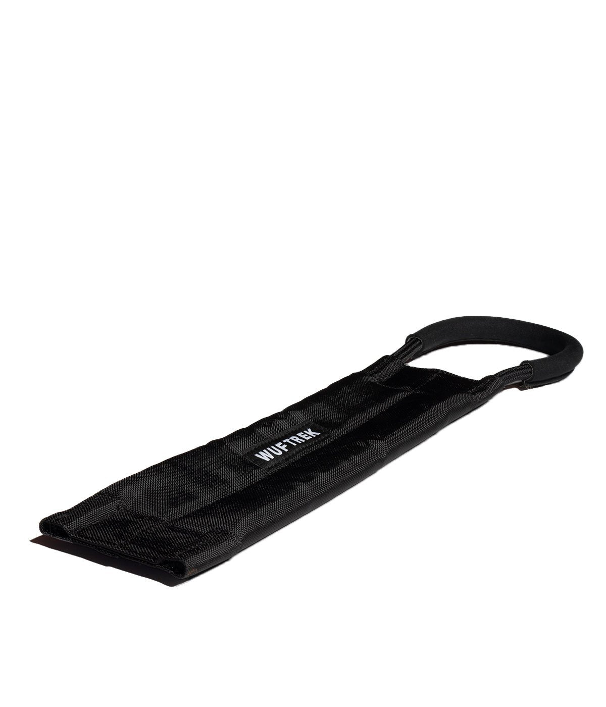 Un juguete para entrenamiento de perro largo en color negro