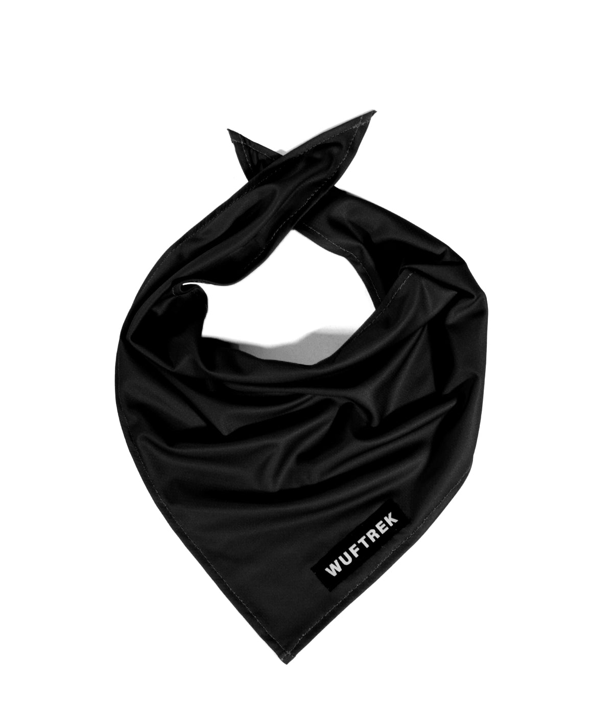 Una pañoleta para perros hecha en tela deportiva microperforada en color negro