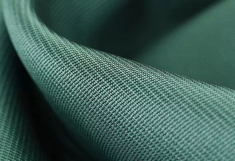 Materiales de Arneses para Perros: Cuál Elegir Según el Clima y Terreno en Colombia