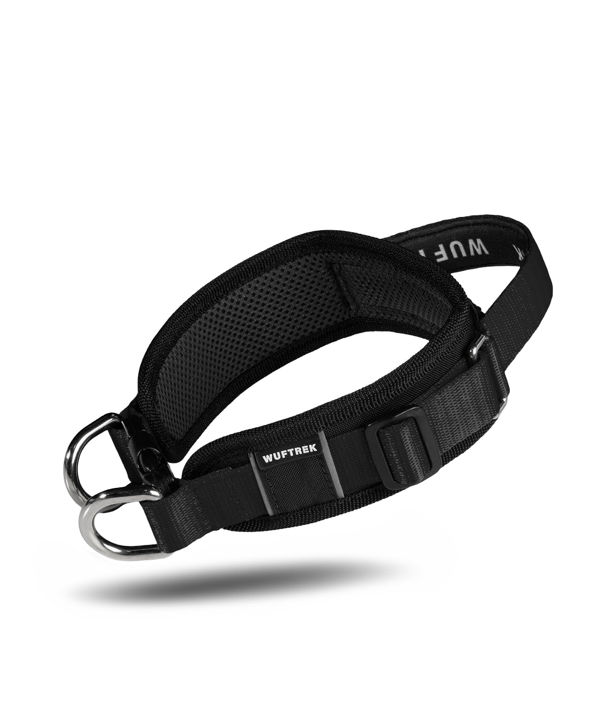 Un collar ancho color negro, con manija de agarre, forro en neopreno y dos argollas de enganche al frente