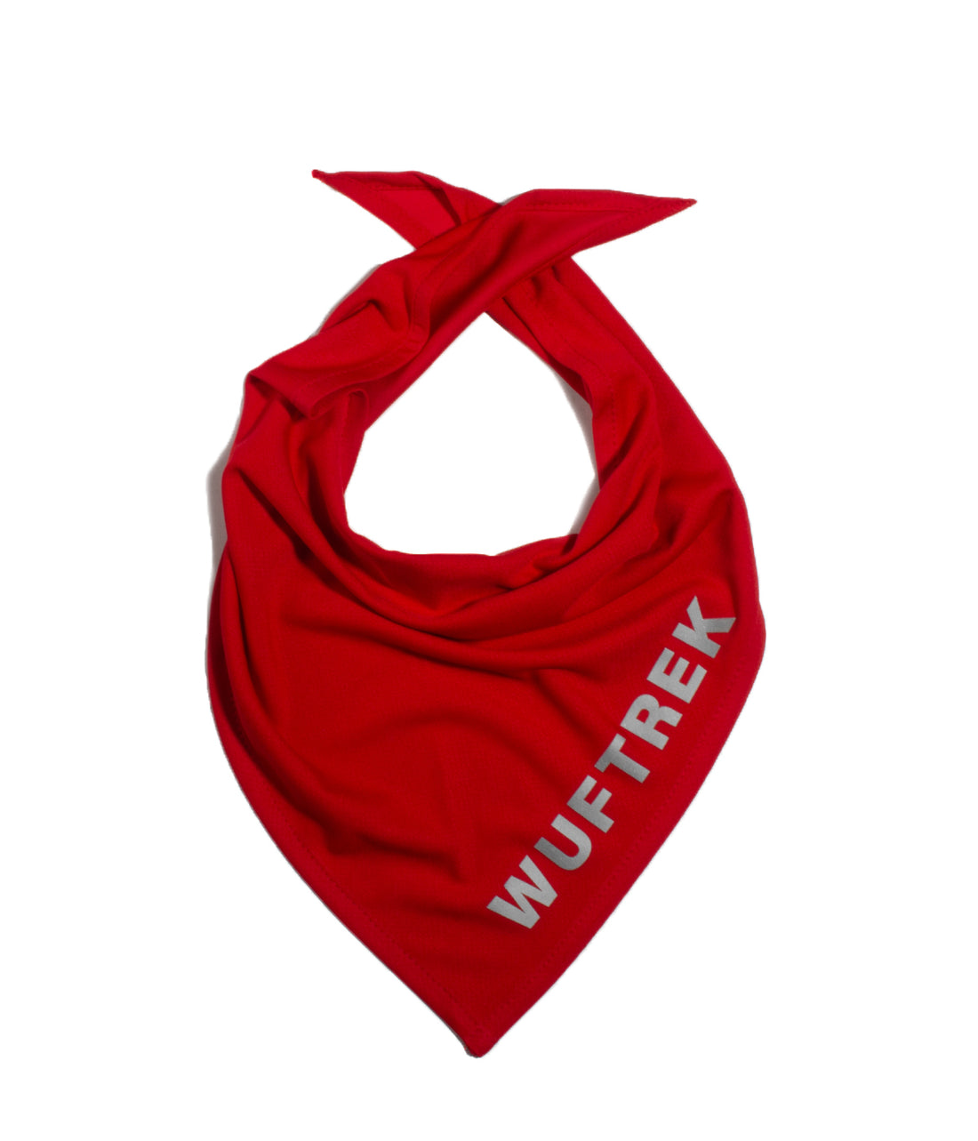 Una pañoleta en tela color rojo con la marca WUFTREK estampada en un borde